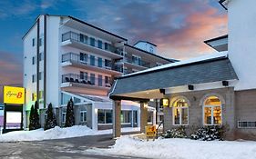 Super 8 By Wyndham Niagara Falls By The Falls